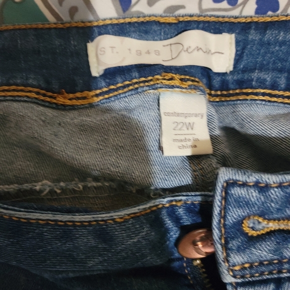 C Est 1946 denim shorts - Picture 4 of 4
